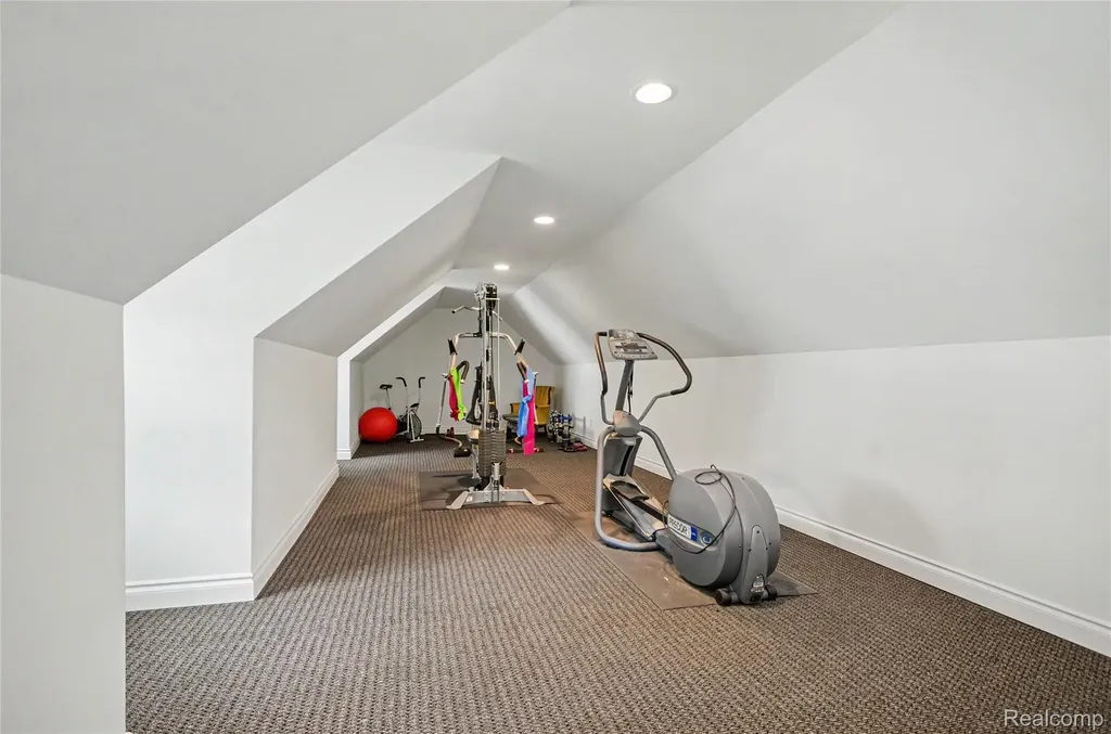 3780 Squirrel Road Bloomfield Charter Township MI 48304