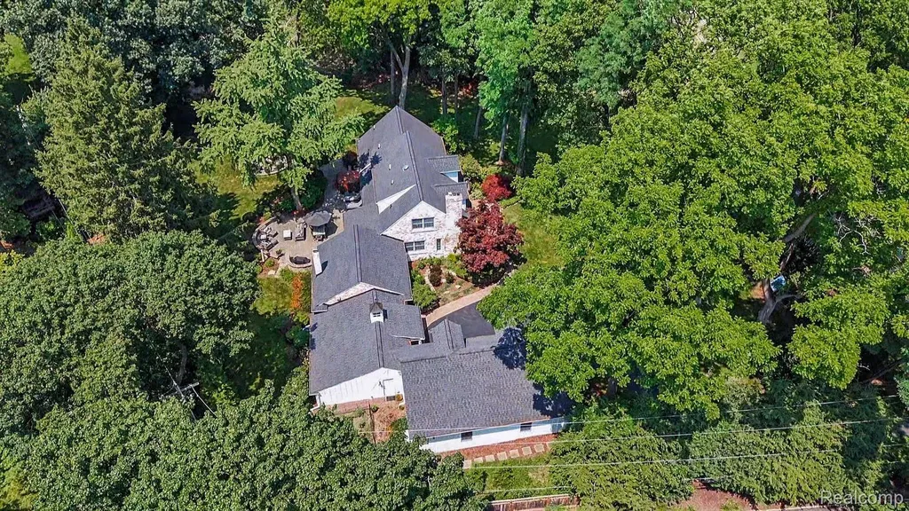 3780 Squirrel Road Bloomfield Charter Township MI 48304