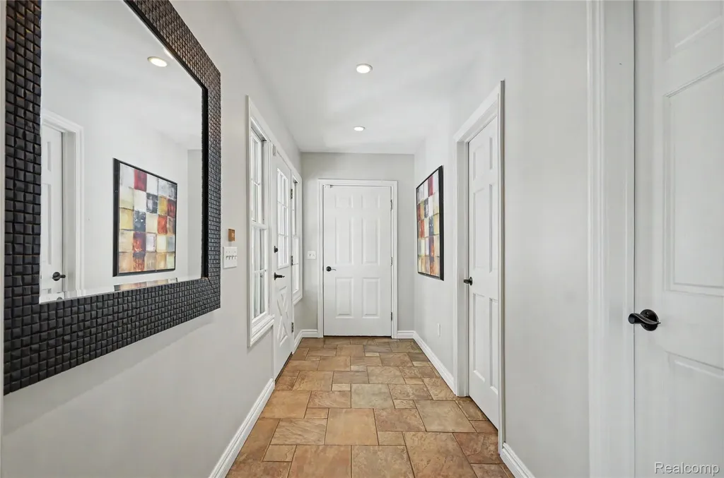 3780 Squirrel Road Bloomfield Charter Township MI 48304
