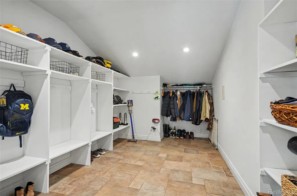 3780 Squirrel Road Bloomfield Charter Township MI 48304