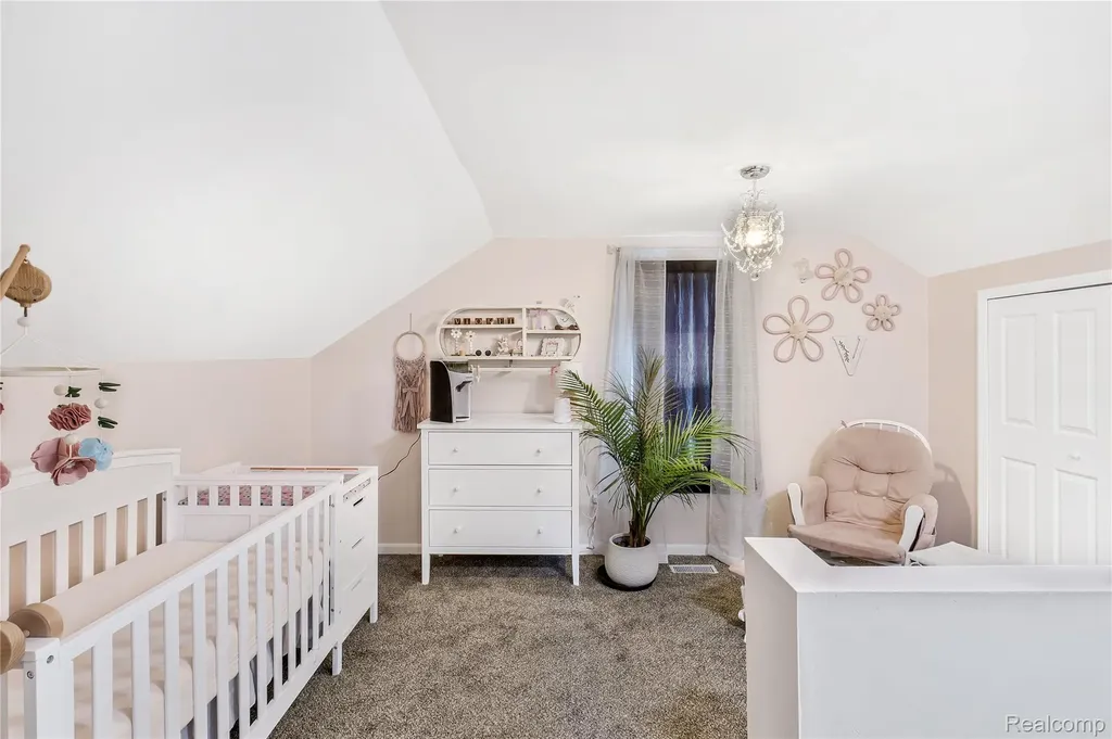 57 N Elm Street Lapeer City MI 48446