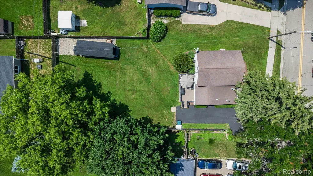 57 N Elm Street Lapeer City MI 48446