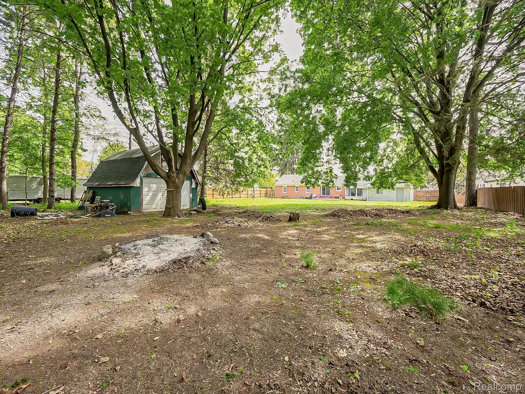 2751 Marlington Road Waterford Charter Township MI 48329