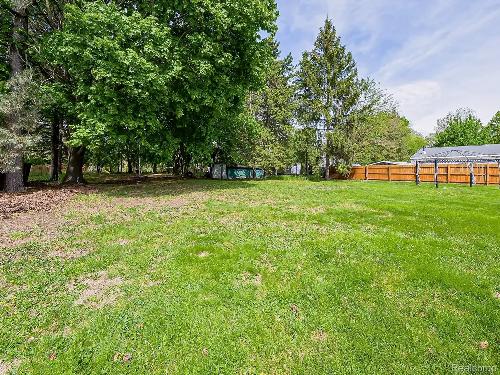 2751 Marlington Road Waterford Charter Township MI 48329