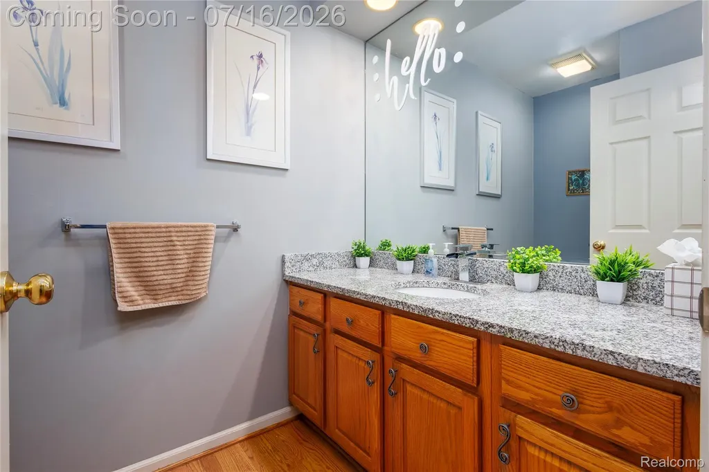 42790 Ledgeview Drive Novi City MI 48377