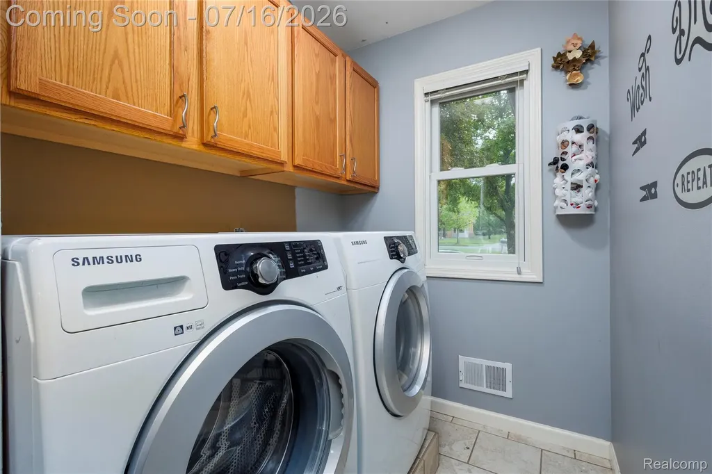 42790 Ledgeview Drive Novi City MI 48377