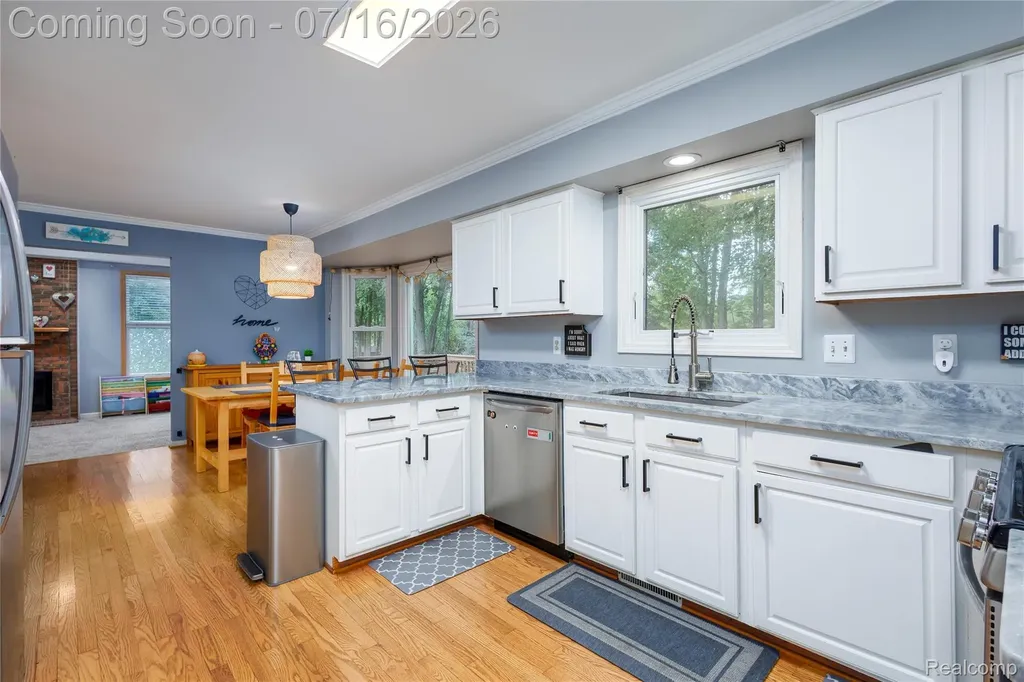 42790 Ledgeview Drive Novi City MI 48377
