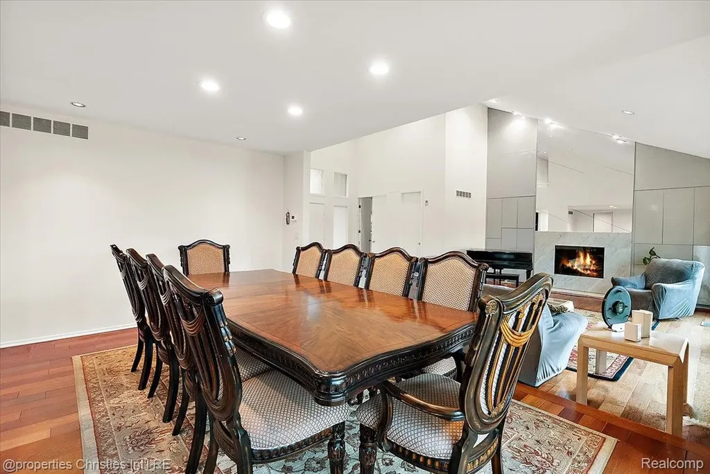 4948 Champlain Circle West Bloomfield Charter Township MI 48323