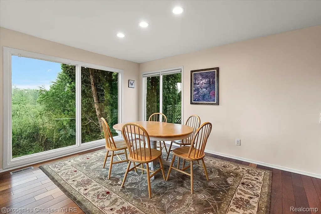 4948 Champlain Circle West Bloomfield Charter Township MI 48323
