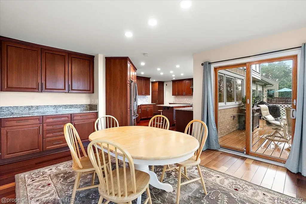4948 Champlain Circle West Bloomfield Charter Township MI 48323
