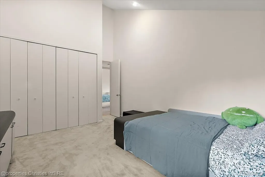 4948 Champlain Circle West Bloomfield Charter Township MI 48323