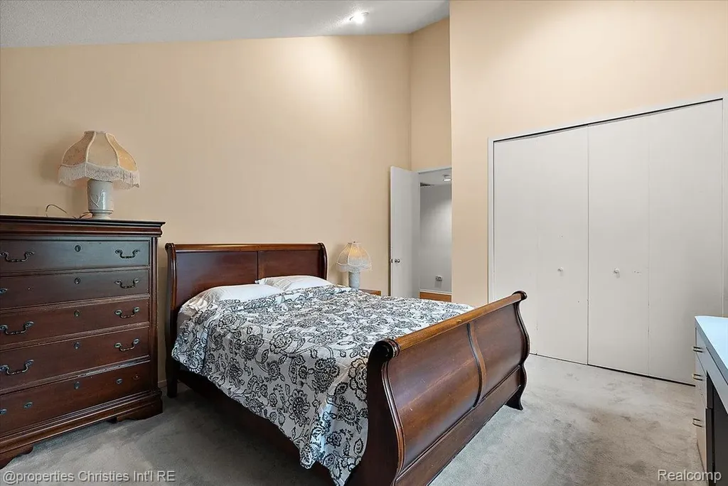 4948 Champlain Circle West Bloomfield Charter Township MI 48323