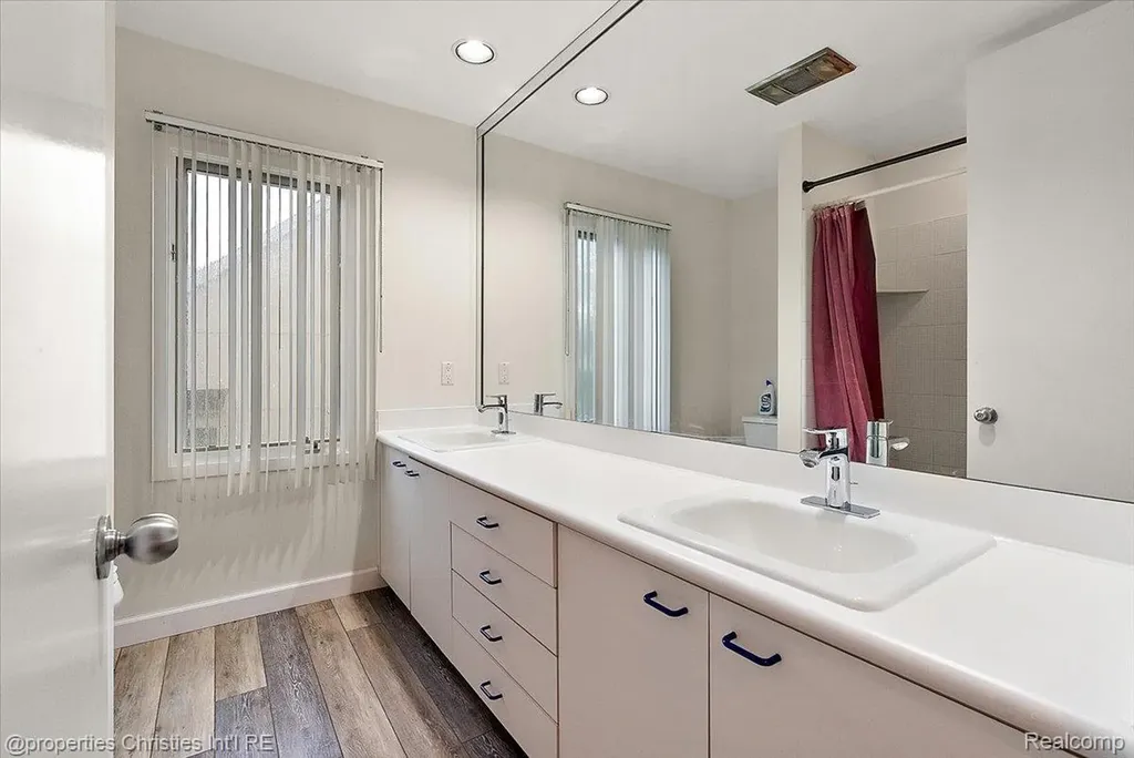 4948 Champlain Circle West Bloomfield Charter Township MI 48323