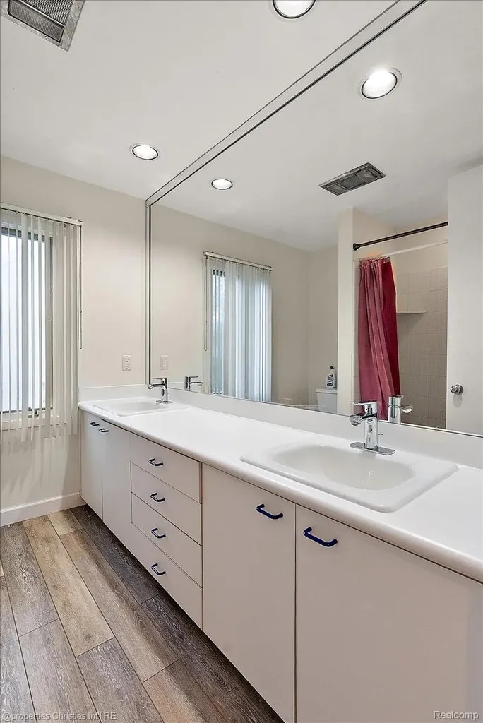 4948 Champlain Circle West Bloomfield Charter Township MI 48323