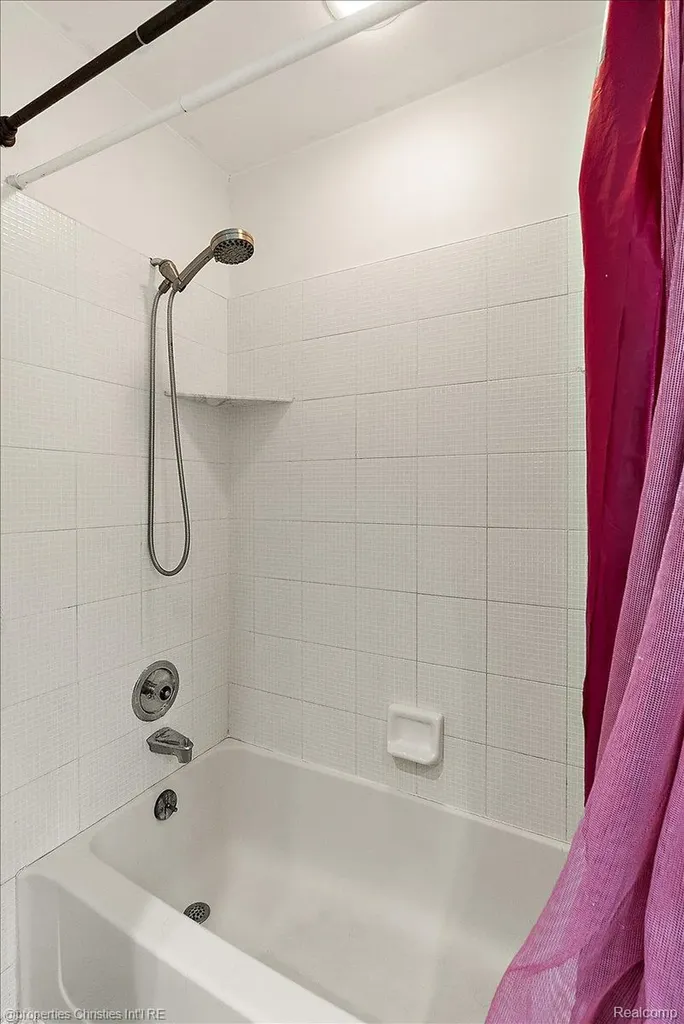 4948 Champlain Circle West Bloomfield Charter Township MI 48323