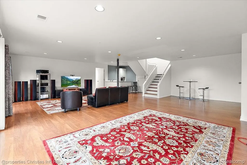4948 Champlain Circle West Bloomfield Charter Township MI 48323