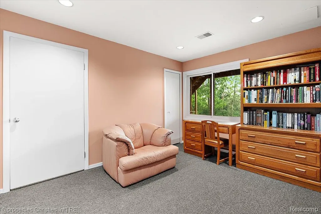 4948 Champlain Circle West Bloomfield Charter Township MI 48323