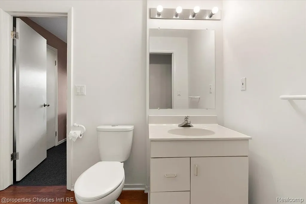 4948 Champlain Circle West Bloomfield Charter Township MI 48323