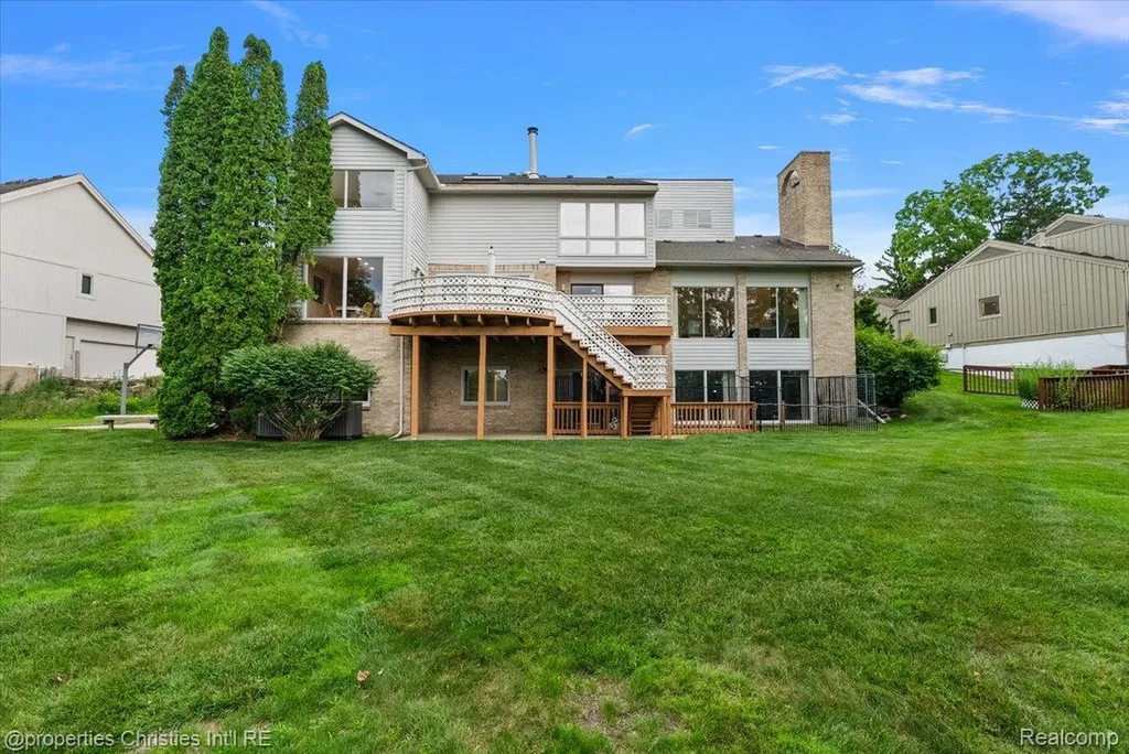 4948 Champlain Circle West Bloomfield Charter Township MI 48323