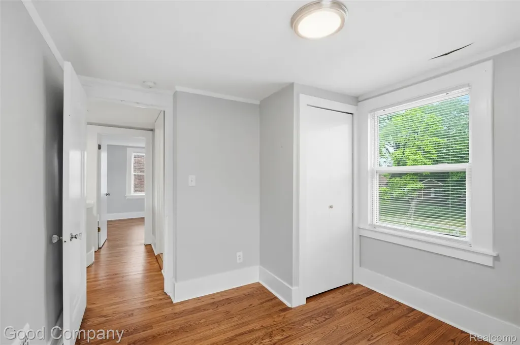 1956 Pinecrest Drive Ferndale City MI 48220