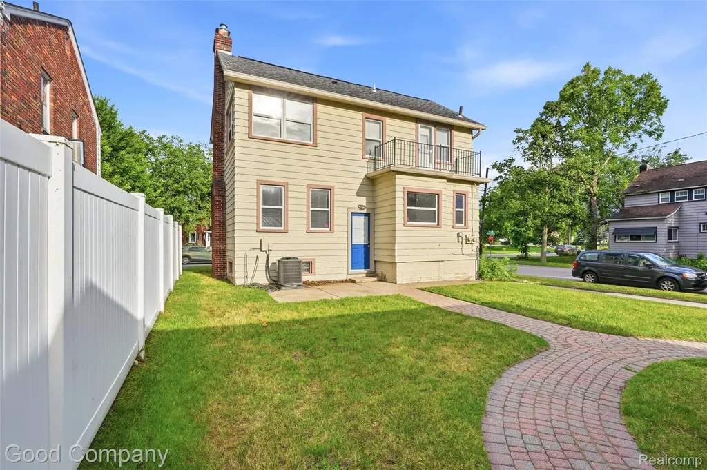 1956 Pinecrest Drive Ferndale City MI 48220