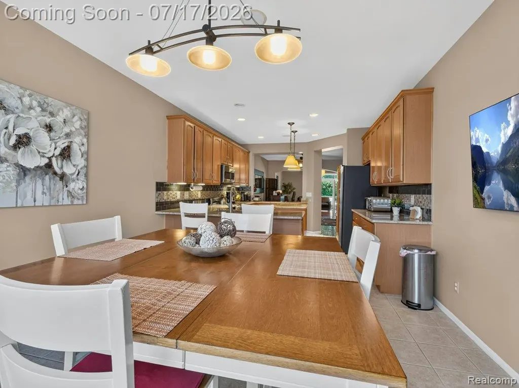 37561 Newburgh Park Circle Livonia City MI 48152