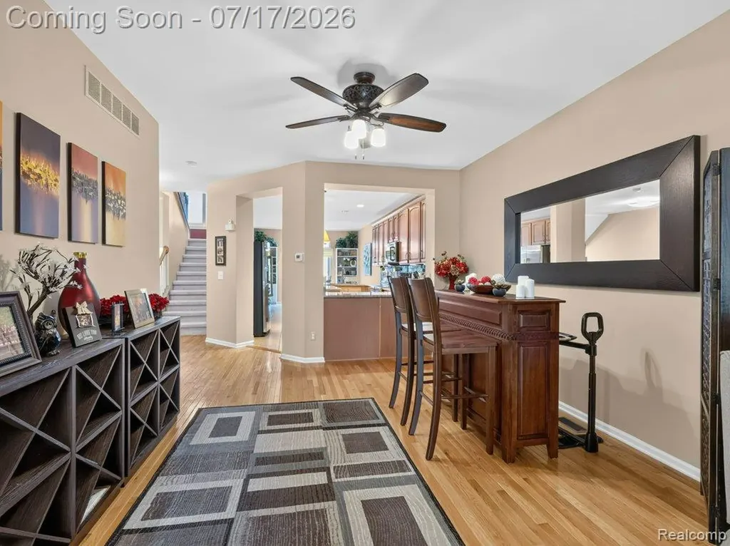 37561 Newburgh Park Circle Livonia City MI 48152