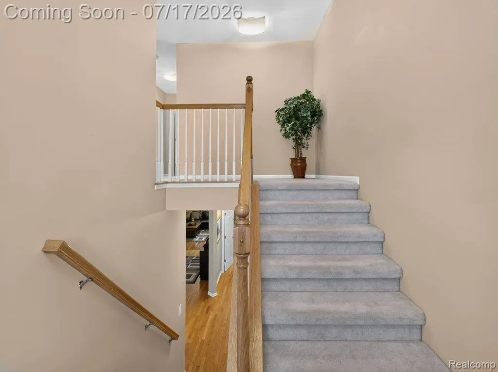 37561 Newburgh Park Circle Livonia City MI 48152