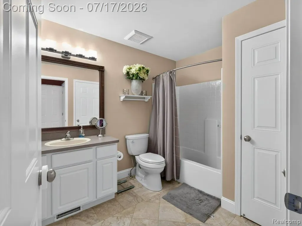 37561 Newburgh Park Circle Livonia City MI 48152