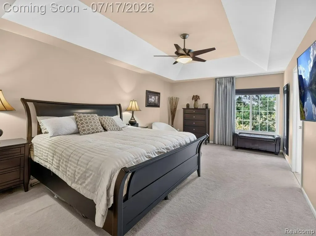 37561 Newburgh Park Circle Livonia City MI 48152