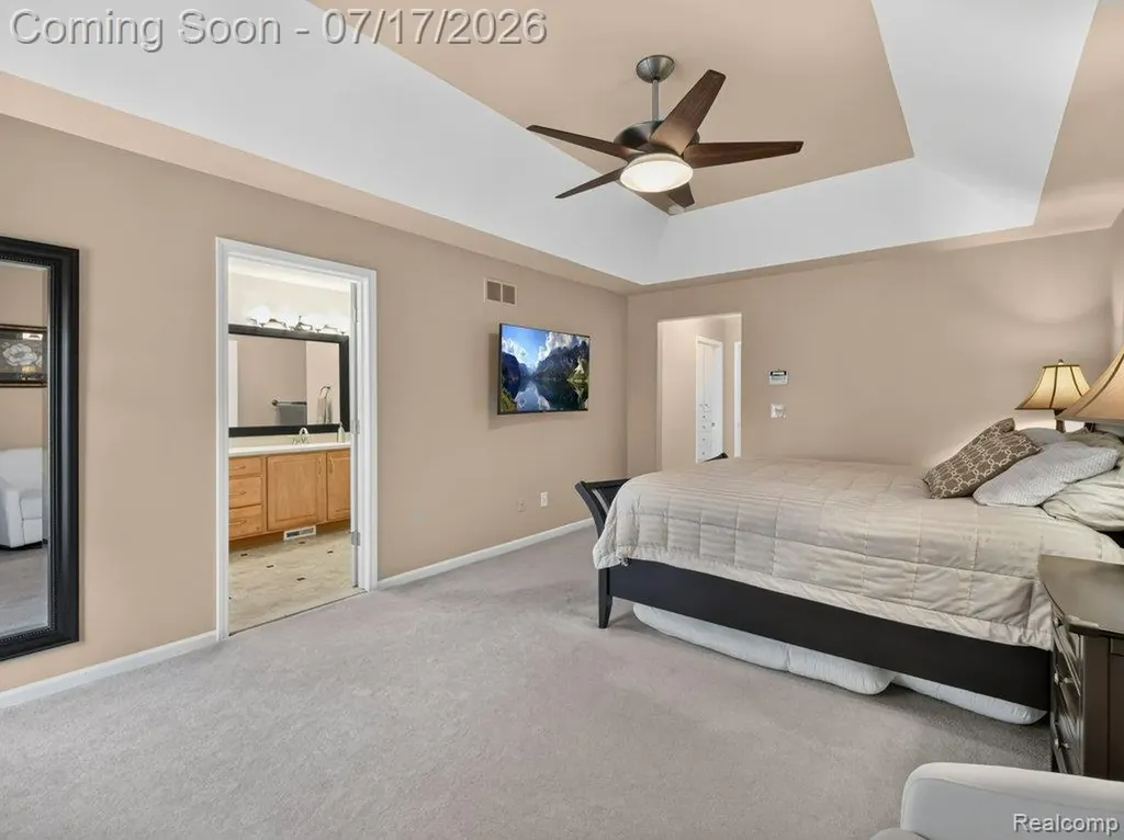 37561 Newburgh Park Circle Livonia City MI 48152