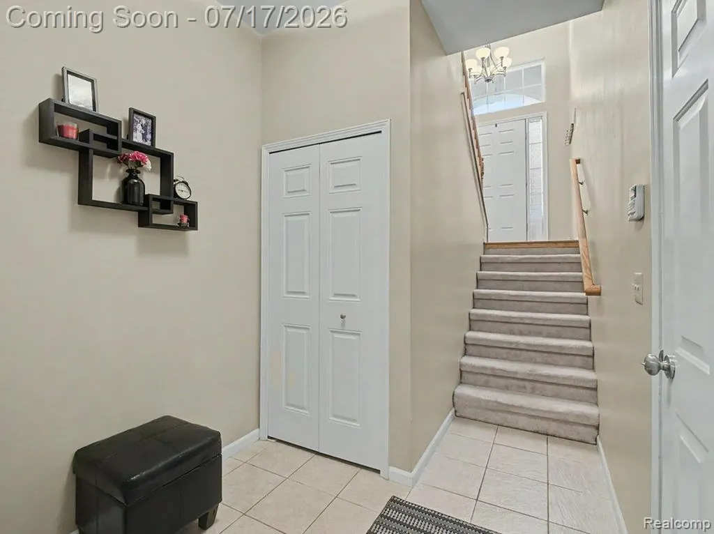 37561 Newburgh Park Circle Livonia City MI 48152
