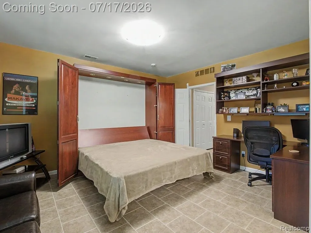 37561 Newburgh Park Circle Livonia City MI 48152
