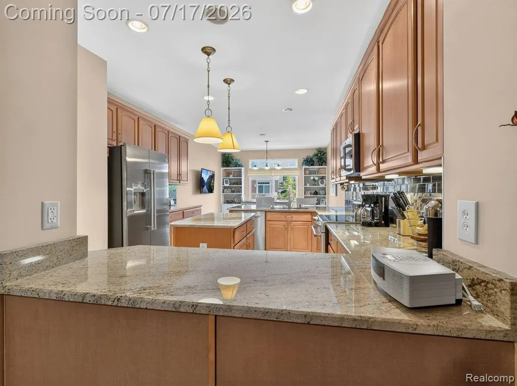 37561 Newburgh Park Circle Livonia City MI 48152