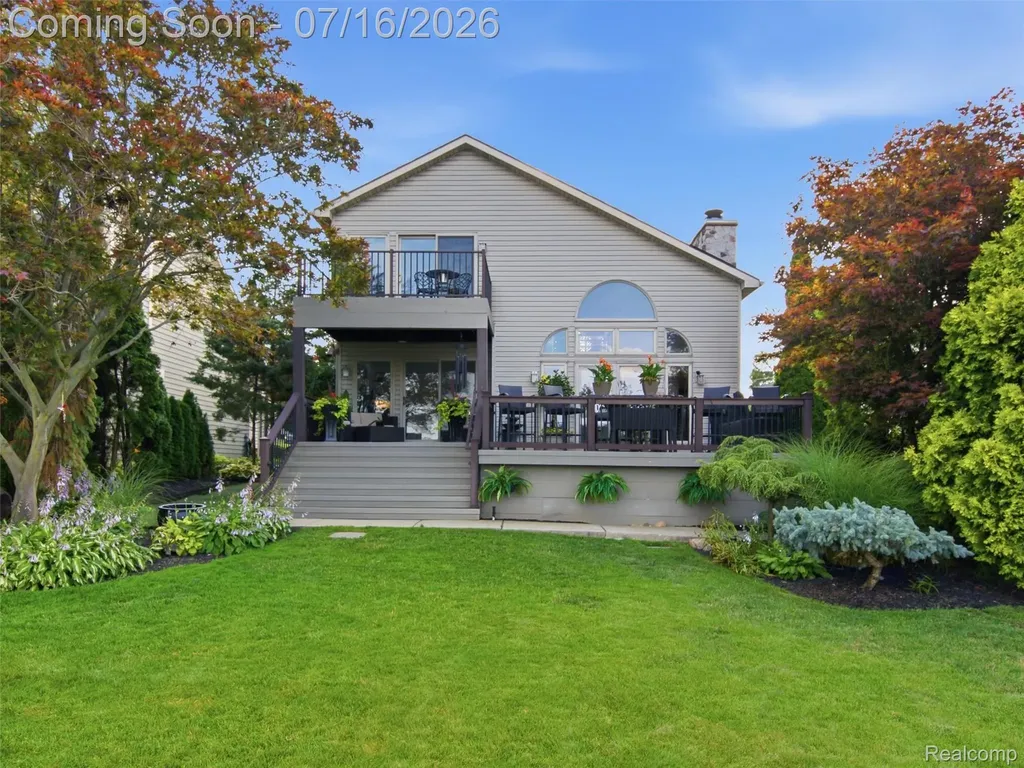 2314 N Duck Lake Road Highland Charter Township MI 48356
