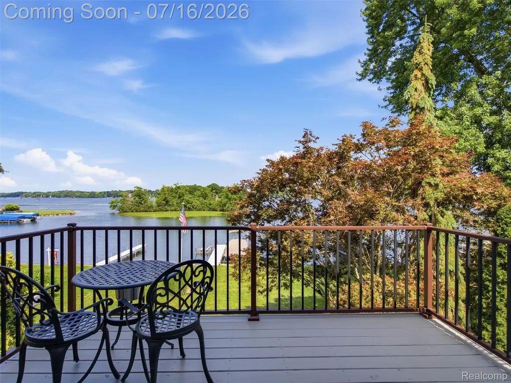 2314 N Duck Lake Road Highland Charter Township MI 48356