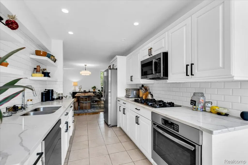 1243 Navarre Place Detroit City MI 48207