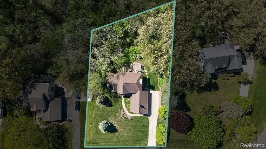 7798 Lee Road Hamburg Township MI 48116