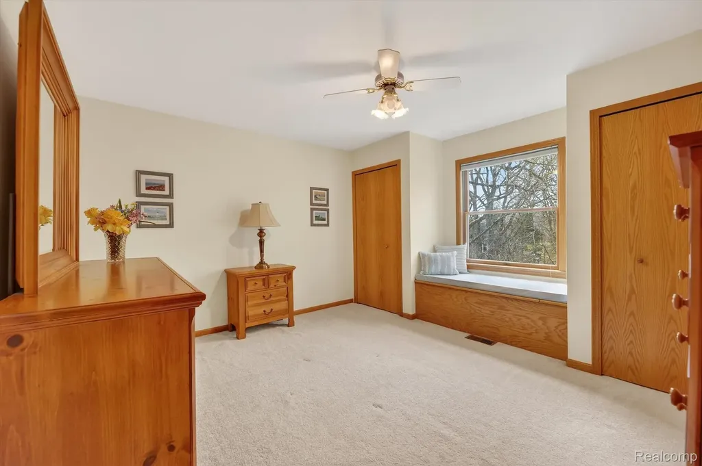 7798 Lee Road Hamburg Township MI 48116