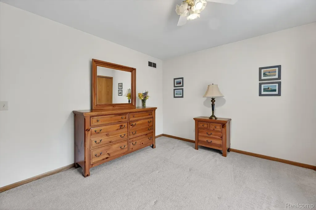 7798 Lee Road Hamburg Township MI 48116
