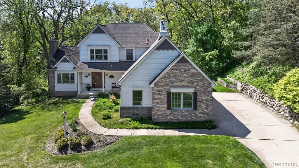 7798 Lee Road Hamburg Township MI 48116
