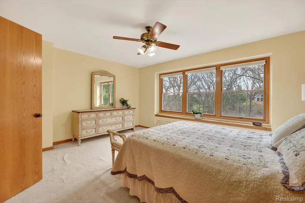 7798 Lee Road Hamburg Township MI 48116