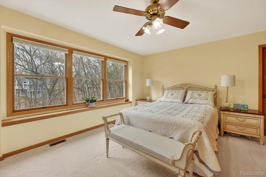 7798 Lee Road Hamburg Township MI 48116