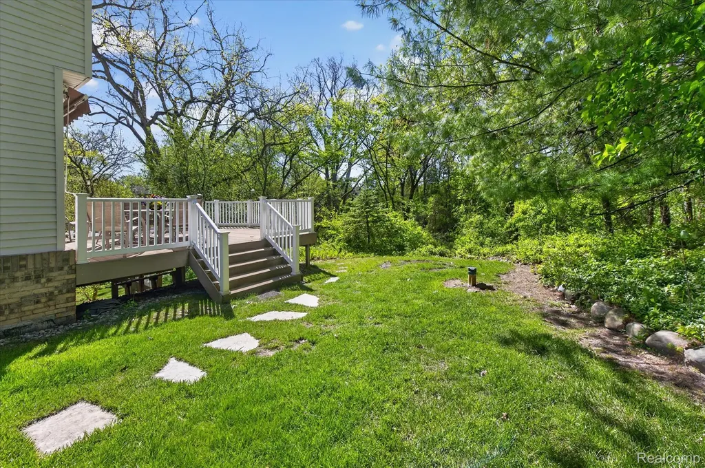 7798 Lee Road Hamburg Township MI 48116