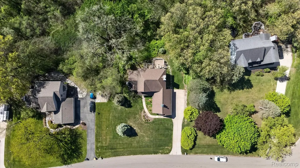 7798 Lee Road Hamburg Township MI 48116