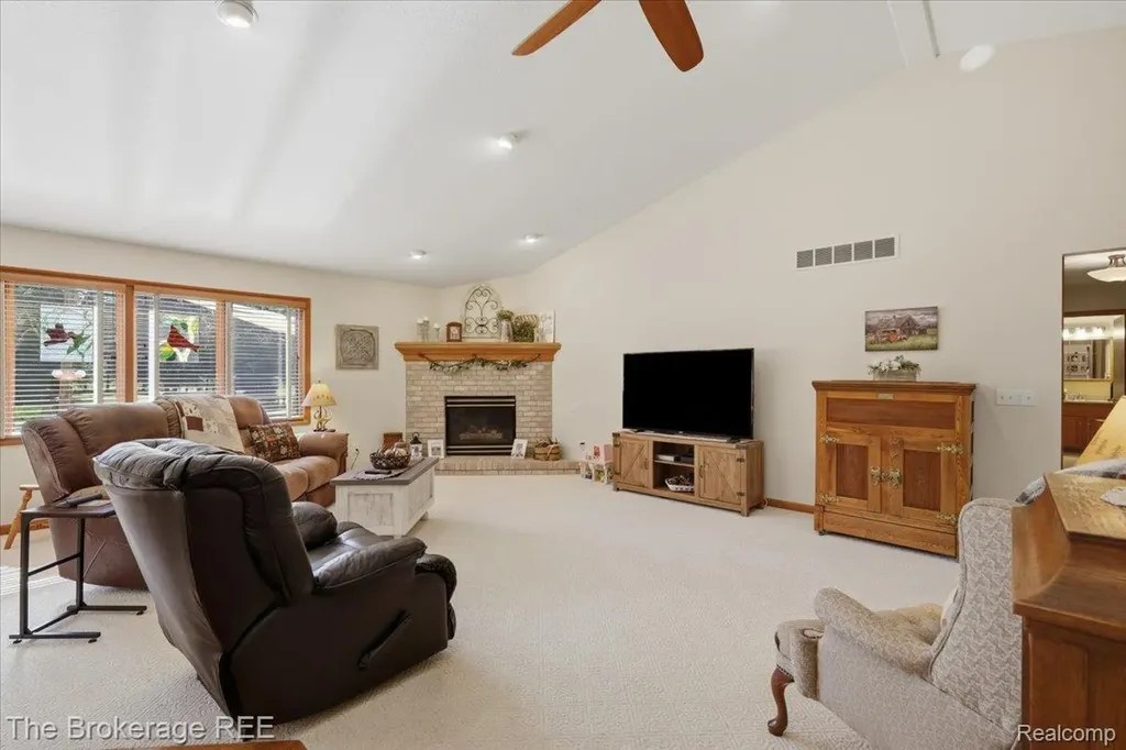 6057 Center Road Grand Blanc Charter Township MI 48439