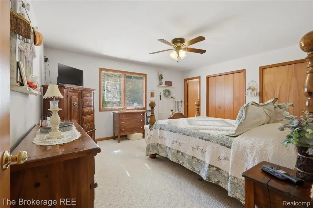 6057 Center Road Grand Blanc Charter Township MI 48439