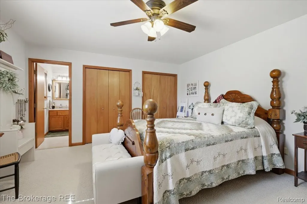 6057 Center Road Grand Blanc Charter Township MI 48439