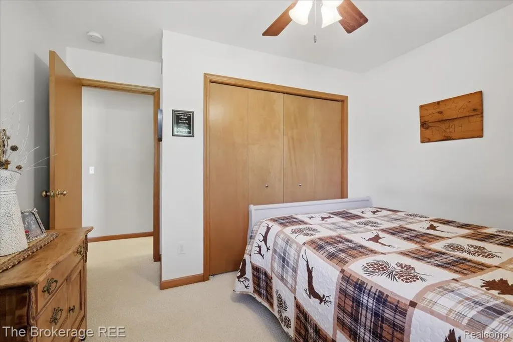 6057 Center Road Grand Blanc Charter Township MI 48439