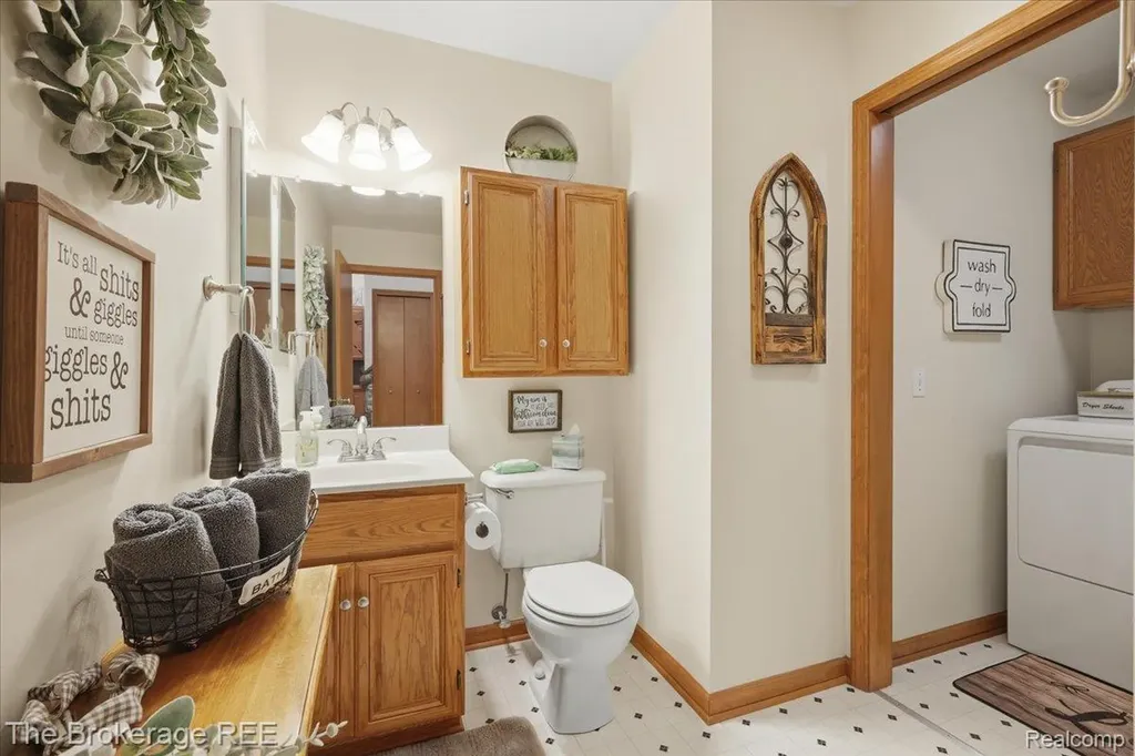 6057 Center Road Grand Blanc Charter Township MI 48439